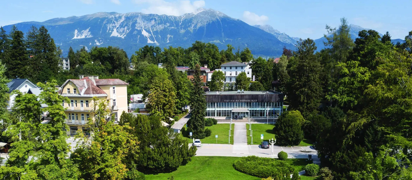 CREATOR: gd-jpeg v1.0 (using IJG JPEG v62), quality = 82